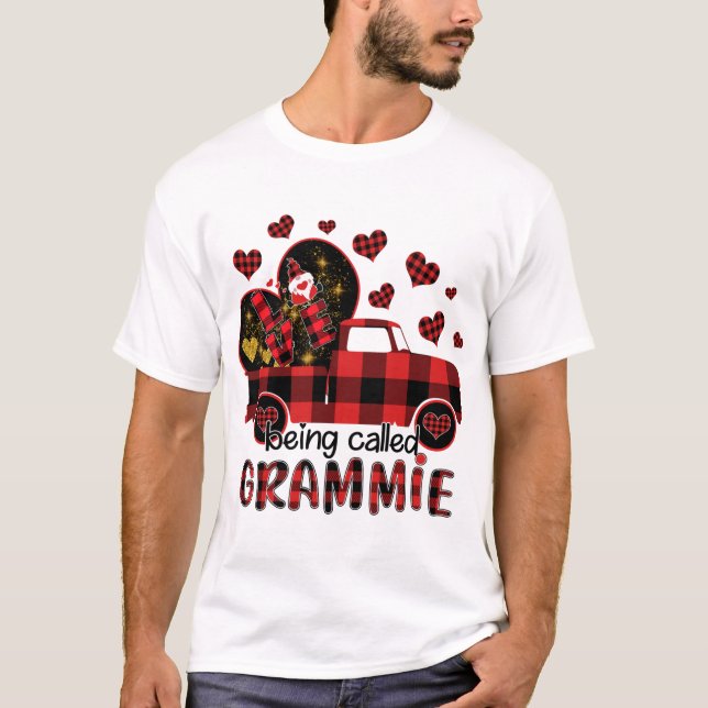 Love Being called Grammie Red Truck Gnome Valentin T-Shirt (Front)
