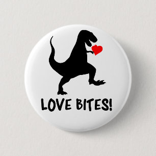 Love bites 2.svg 6 cm round badge