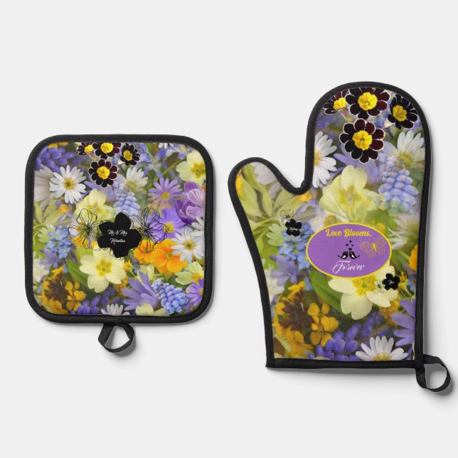 Love Blooms Oven Mitt & Pot Holder Set (Front)
