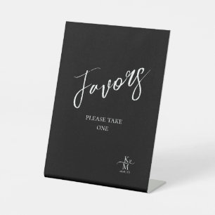 Love Calligraphy Favours Heart White ID940 Pedestal Sign