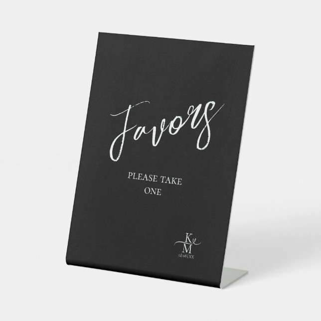 Love Calligraphy Favours Heart White ID940 Pedestal Sign (Front)