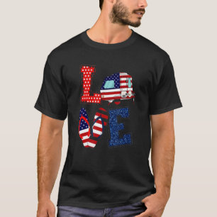 Love Camping American Flag Flip Flop America Campi T-Shirt