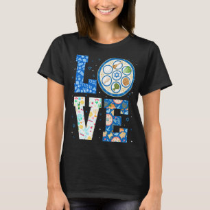 Love Cute Passover Decorations  Pesach Jewish Holi T-Shirt