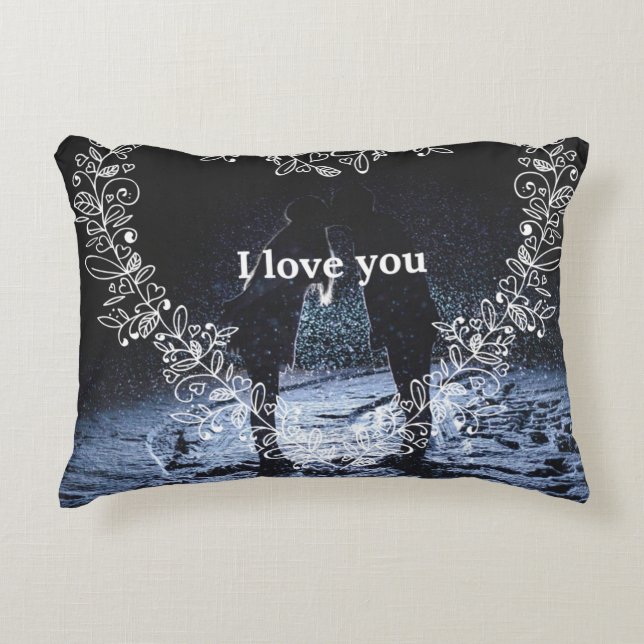 Love  decorative cushion (Front)