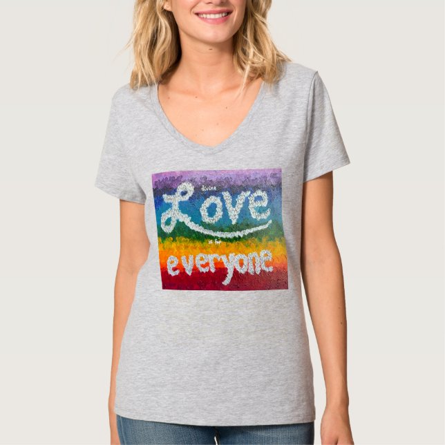 Love everyone T-Shirt (Front)