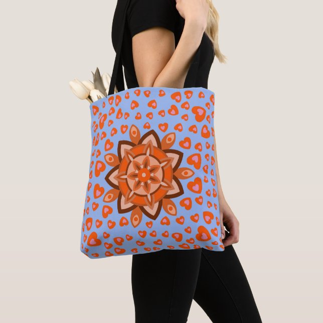 LOVE HEART ARTISTIC GIFT WOMEN , GIRLFRIEND TOTE BAG (Close Up)