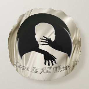 Love is All there is Round Cushion