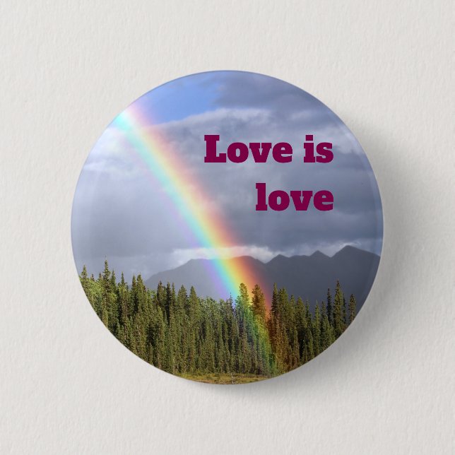 Love is love 6 cm round badge (Front)