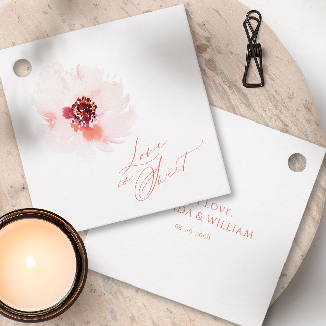 Love is Sweet – Romantic Round Gift Tag (Creator Uploaded)