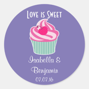 Love is sweet. Wedding Favour. Classic Round Sticker