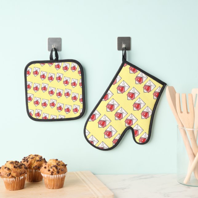Love letters pattern on yellow oven mitt & pot holder set (Insitu(Hanging))