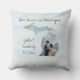 Love Lives In Michigan State Shaped Custom Photo Cushion