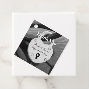 Love lock with keyhole personalised wedding favour tags