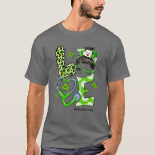 LOVE Medical Assistant Life Funny St Patrick Day W T-Shirt