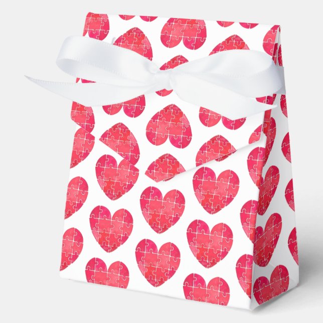 Love puzzle solved, red puzzle hearts watercolor favour box (Front)