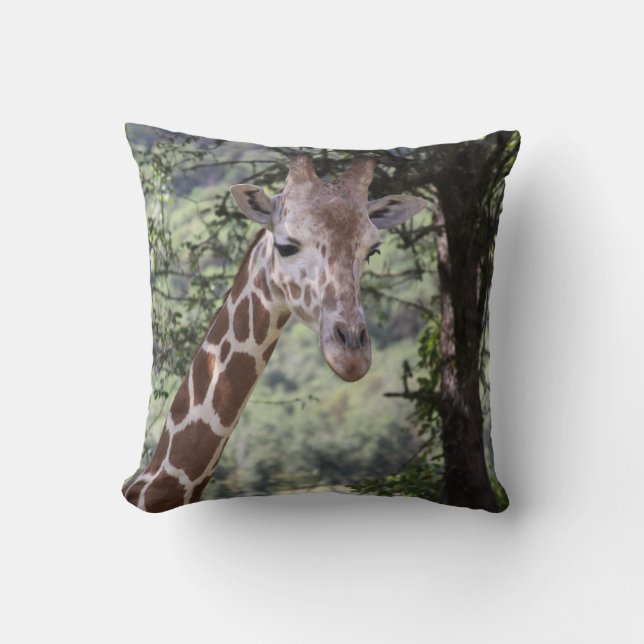 Love that Giraffe Cushion (Front)