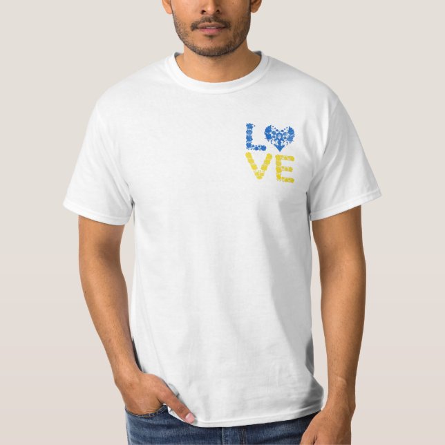 Love Ukraine Shirt Heart Ukrainians (Front)