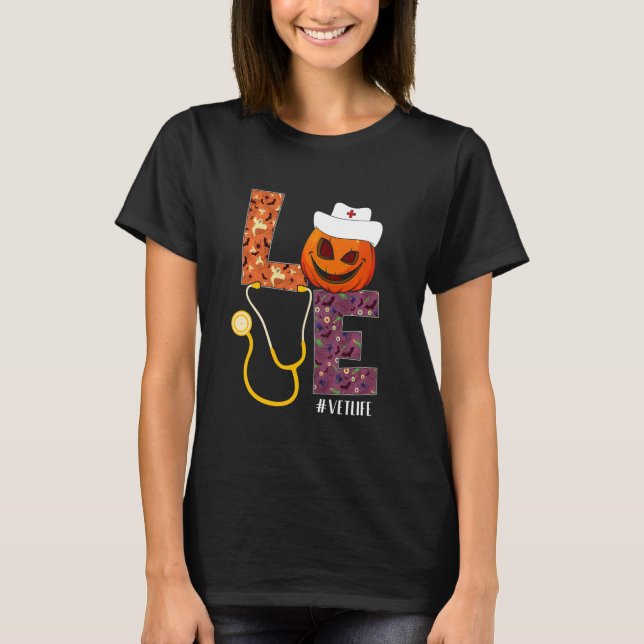 Love VET Nurse Life Nurse Halloween Pumpkin Costum T-Shirt (Front)