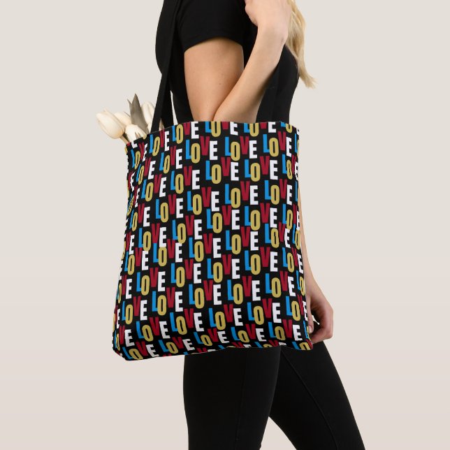 Love word pattern tote bag (Close Up)