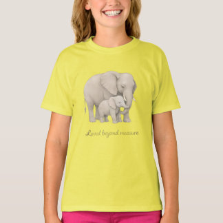 Loved Beyond Measure – Elephant Mother and Baby Il T-Shirt