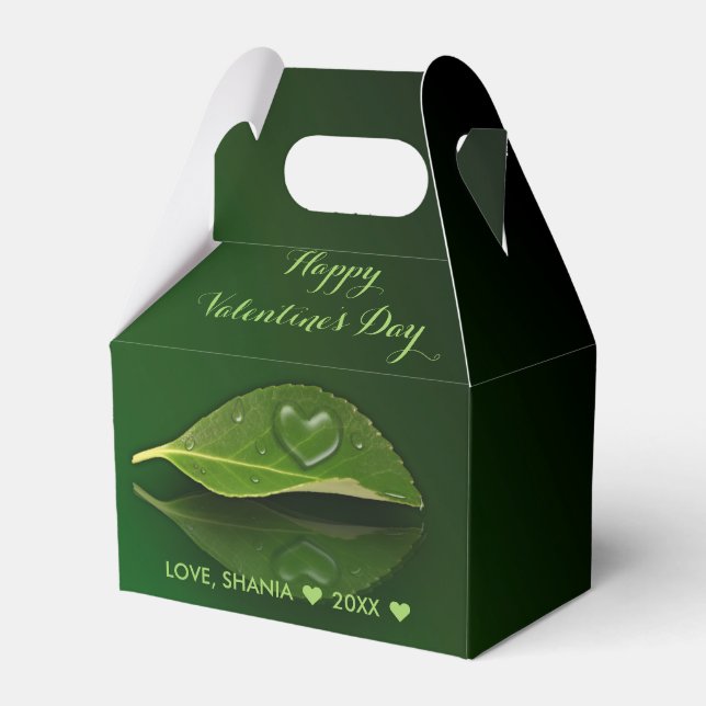 Lovely Heart-Shaped Water Droplet on Leaf Favour Box (Front Side)