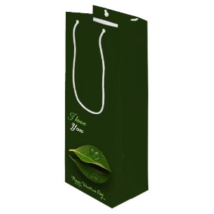 Lovely Heart-Shaped Water Droplet on Leaf Wine Gift Bag