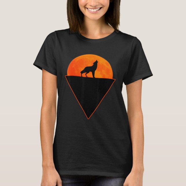 Loves Wolves wolf moon T-Shirt (Front)