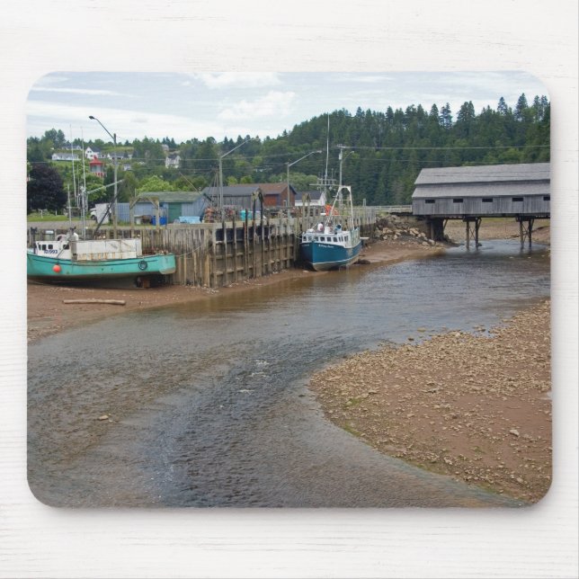 Low tide at the Bay of Fundy at St. Martins, New Mouse Mat (Front)