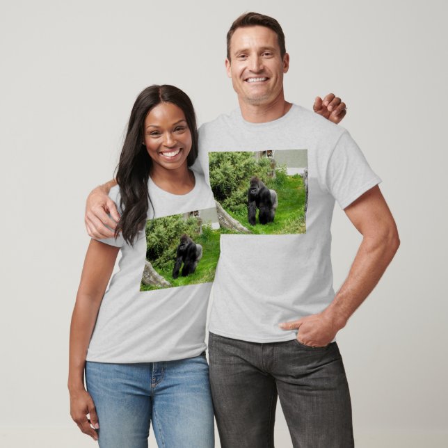 Lowland Gorilla male knuckle walking T-Shirt (Unisex)