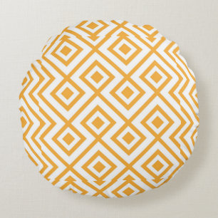 Lozenge shaped geometric pattern round cushion