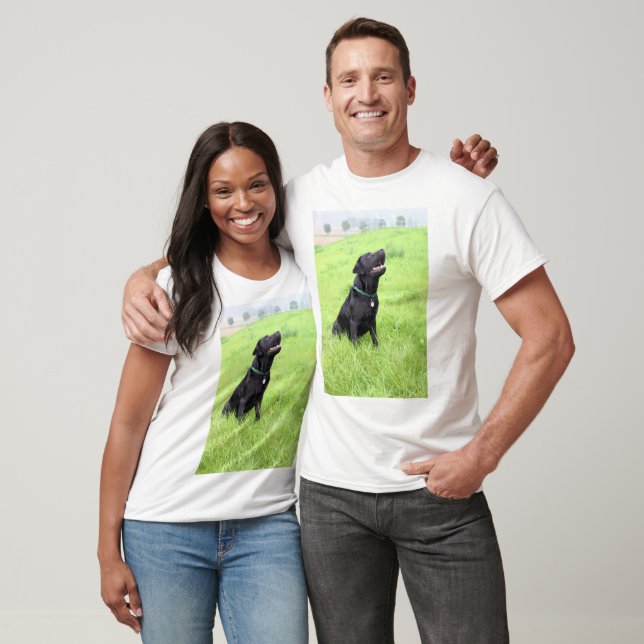 LR black lab sitting T-Shirt (Unisex)