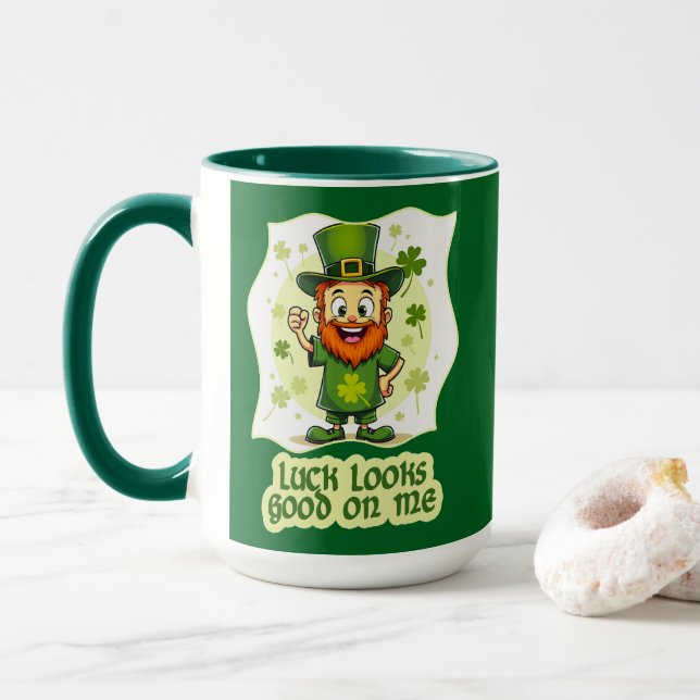 Luck Looks Good on Me St Patrick’s Day - caneca Mug (With Donut)