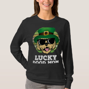 Lucky Dood Mum Cute Dood Retro Sunset St Patricks  T-Shirt