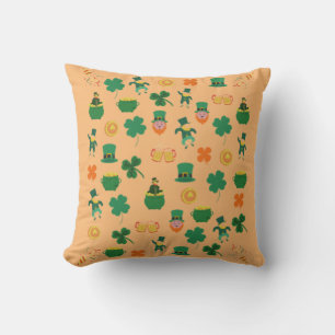 Lucky Irish pattern symbols, saint patrick's day T Cushion