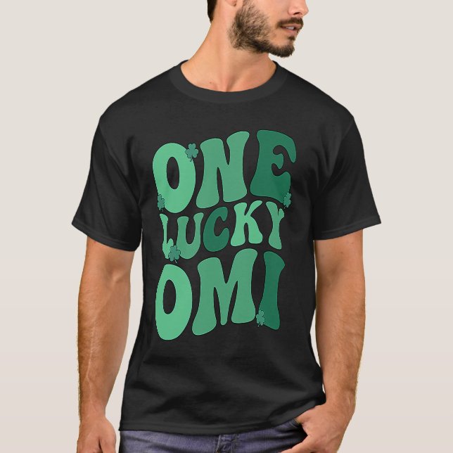 Lucky Omi Grandmother St Patrick's Day Omi Grandma T-Shirt (Front)