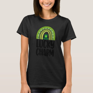 Lucky  Women St Patrick's Day Rainbow Love  1 T-Shirt