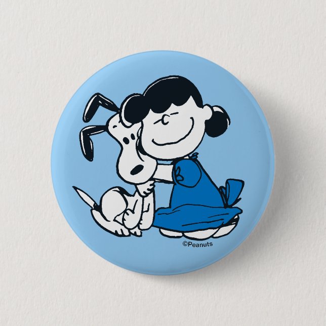 Lucy Hugging Snoopy 6 Cm Round Badge (Front)
