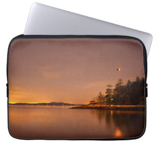 Lunar Eclipse   Victoria, British Columbia Laptop Sleeve