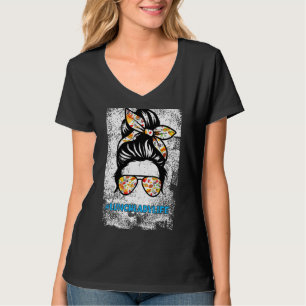 Lunch Lady Messy Bun Hair Cafeteria Worker Lady Li T-Shirt