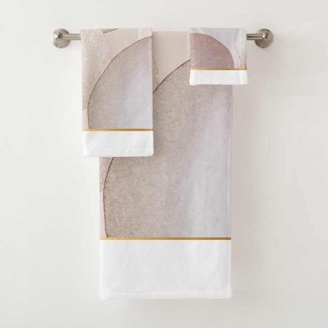 LUXE DESIGN NEUTRAL GOLD BATHROOM TOWEL SET (Insitu)