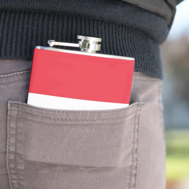 Luxembourg flag hip flask (In Situ)