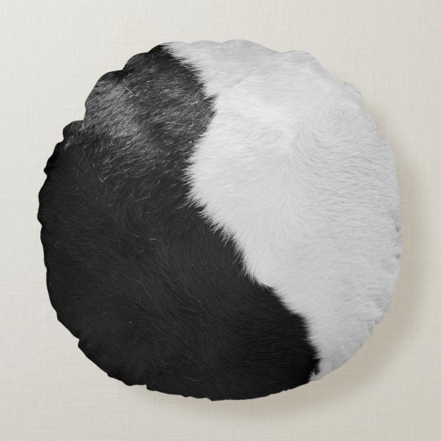 Luxury Cowhide Animal Skin Print  Round Cushion (Front)