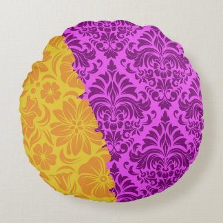 Luxury Ornamental Elements Round Cushion