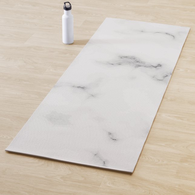 Luxury white marble texture yoga mat (In Situ)