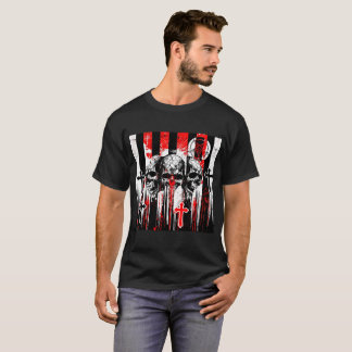 Macabre Elegance: Skulls and Crosses in Gothic Cha T-Shirt