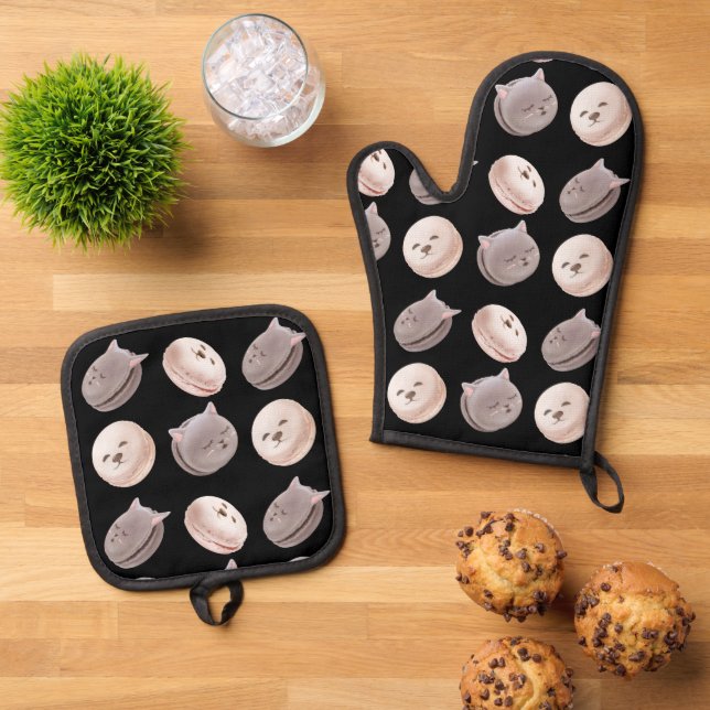 Macaron Pattern Oven Mitt & Pot Holder Set (Top Down)