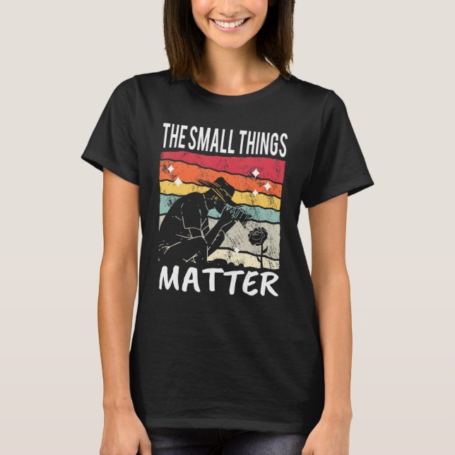 Macro Photography for Avid Photographer Enthusiast T-Shirt (Front)