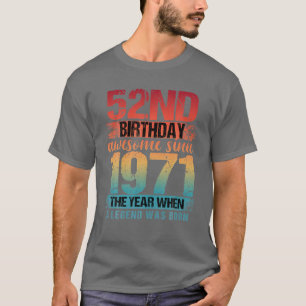 Made In 1990 Floral 33 Year Old 33Rd Birthday Gift T-Shirt