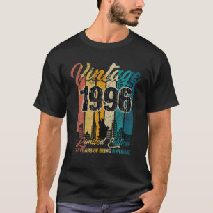Made In 1990 Floral 33 Year Old 33Rd Birthday Gift T-Shirt