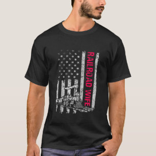 Made In 2005 Floral 18 Years Old 18Th Birthday Gif T-Shirt